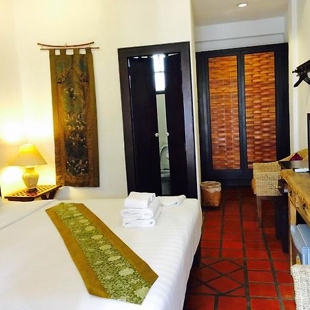 Come Chiangmai Lanna Boutique House Bed and Breakfast Τσιάνγκ Μάι Εξωτερικό φωτογραφία